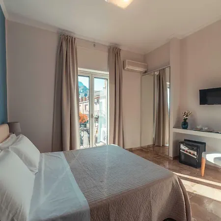 ベッド・アンド・ブレックファスト B＆b テアトロ グレコ 39 タオルミーナ